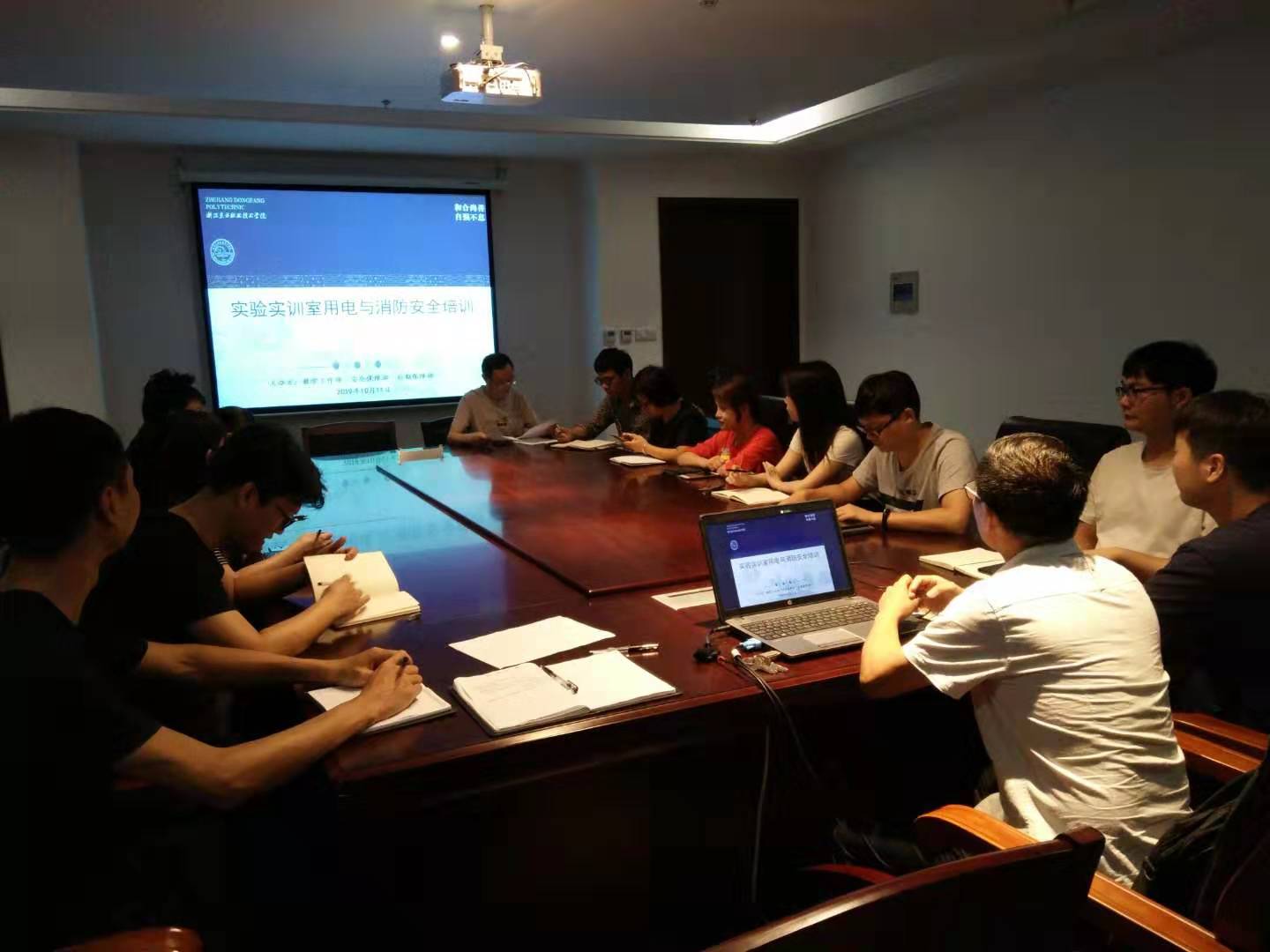 775599384853003423.jpg 775599384853003423.jpg